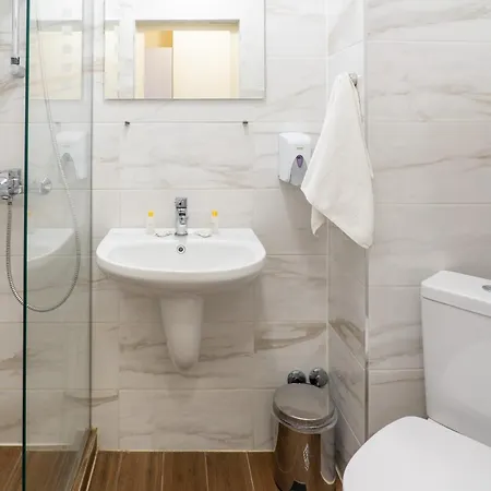 호텔 Supreme Victoria 3*