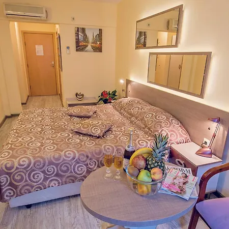 Supreme Victoria Hotel Warna