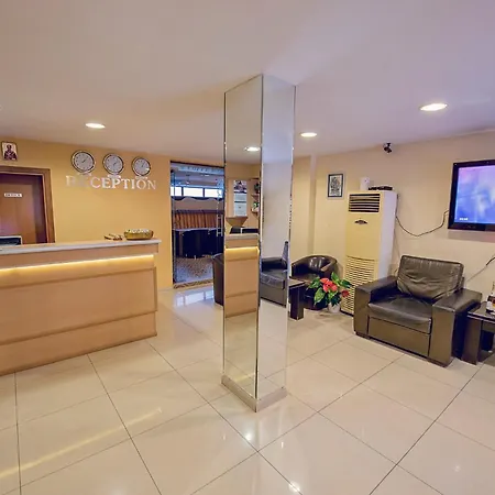 Hotel Supreme Victoria