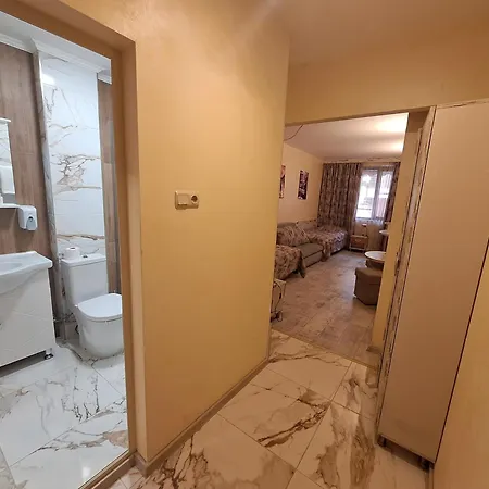 Supreme Victoria 3* Warna